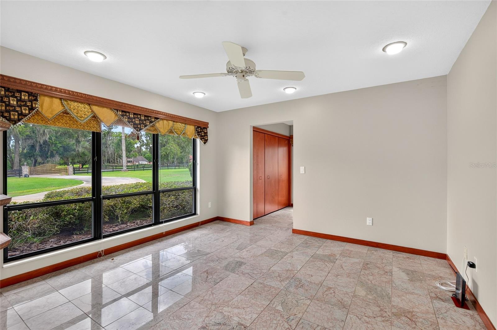 5950 Sw 21st Avenue Rd Property Photo 9
