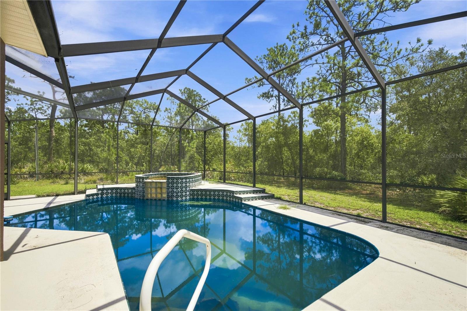 4710 W Mustang Blvd Property Photo 2