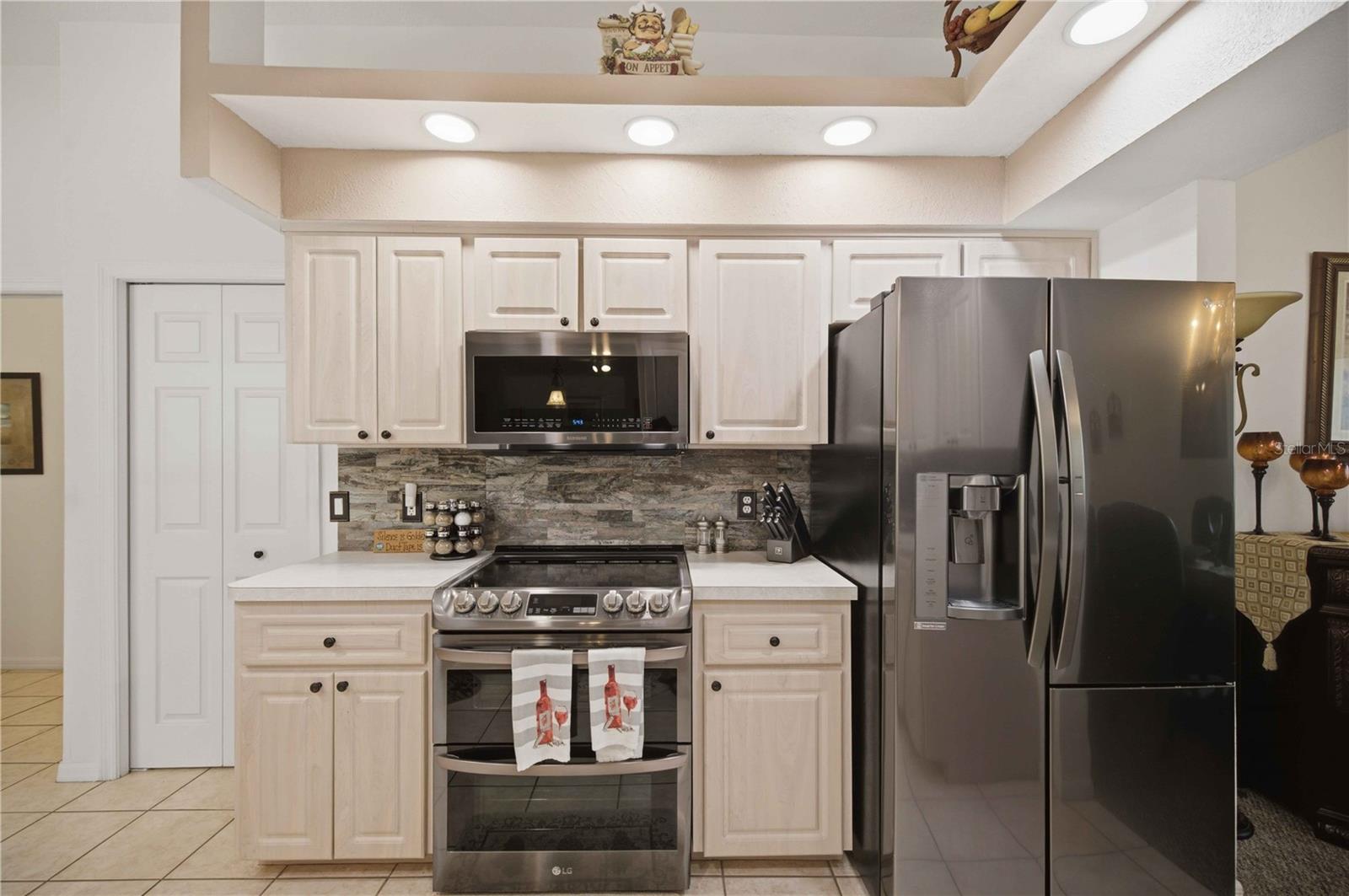 4710 W Mustang Blvd Property Photo 3