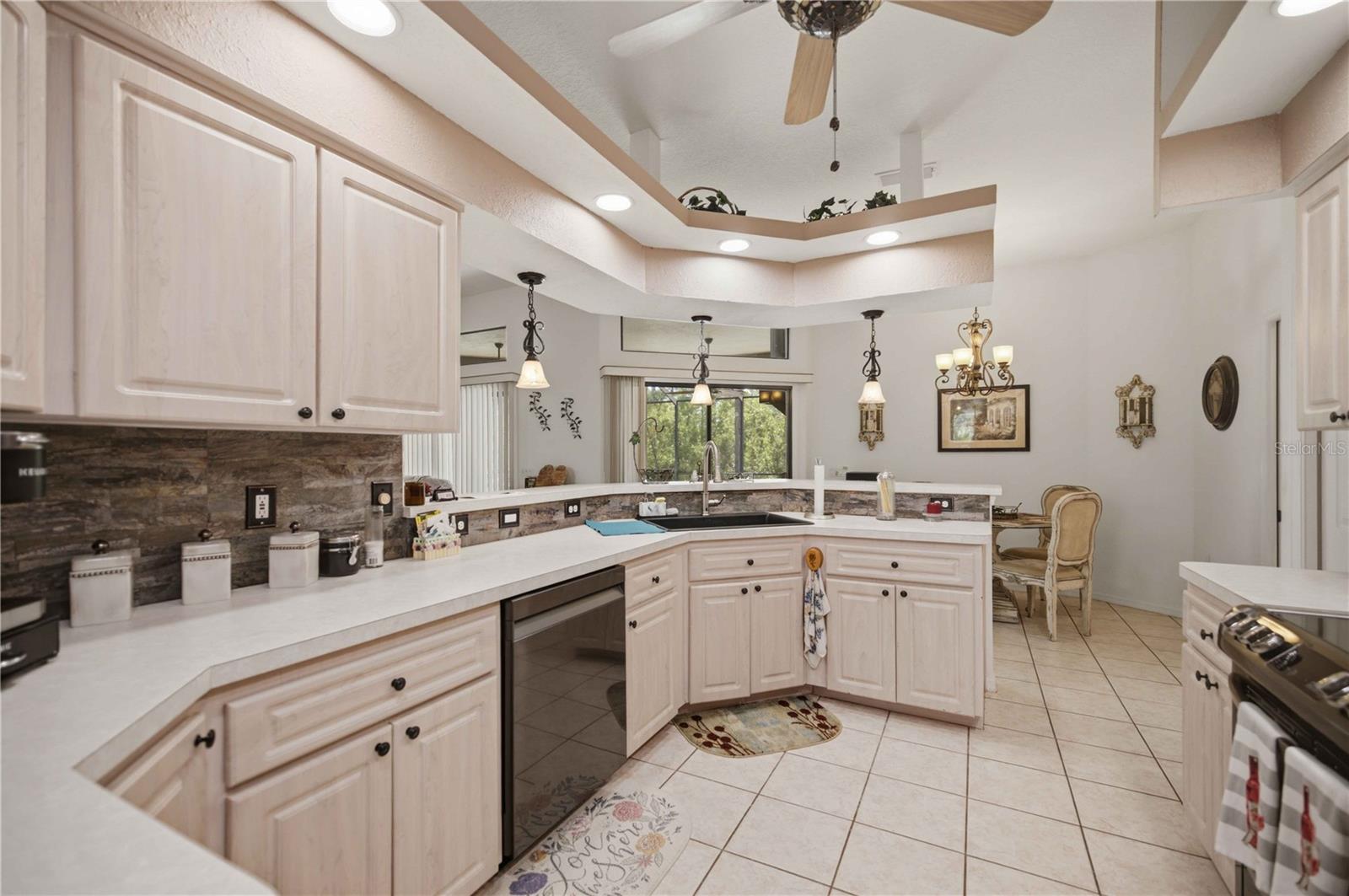 4710 W Mustang Blvd Property Photo 17