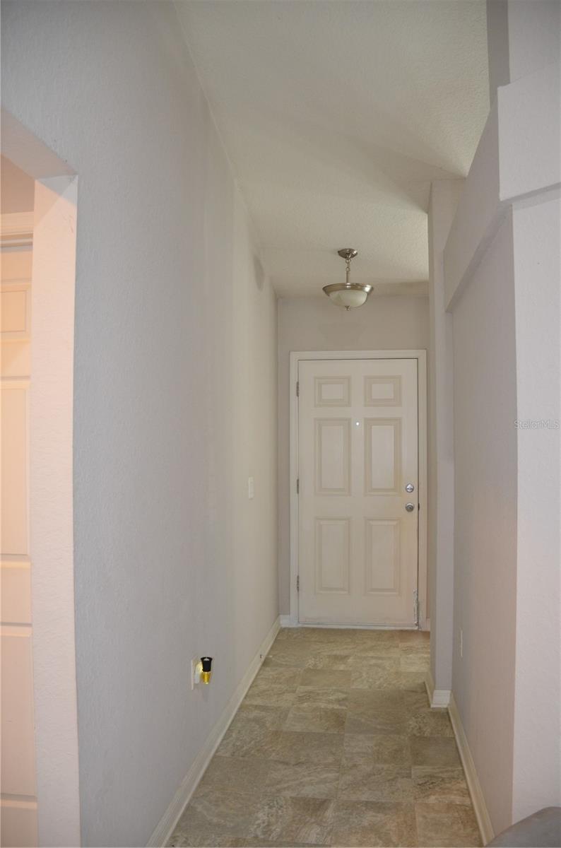 9916 Sw 56th Ave Property Photo 5
