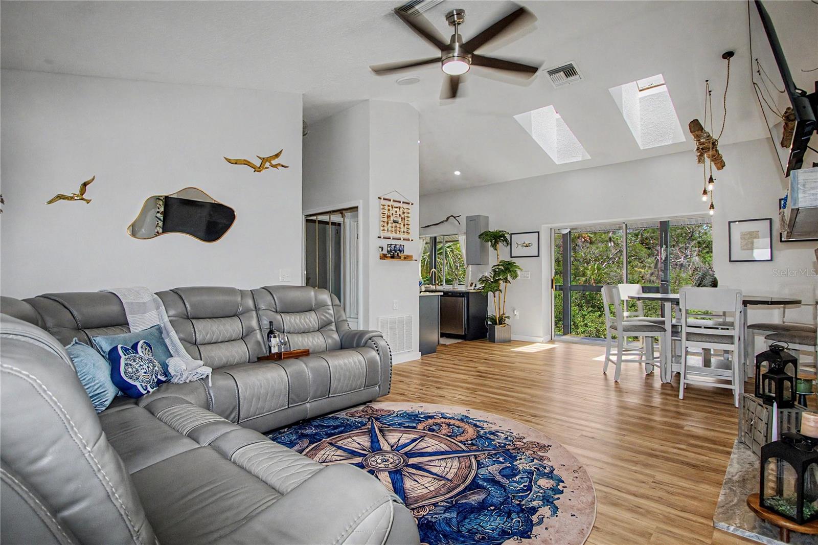 12390 W Standish Property Photo 10
