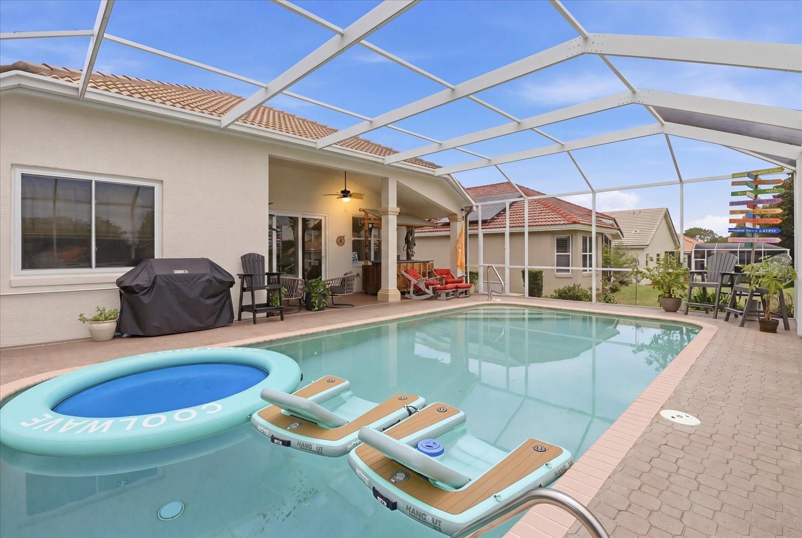 1096 W Diamond Shore Loop Property Photo 2