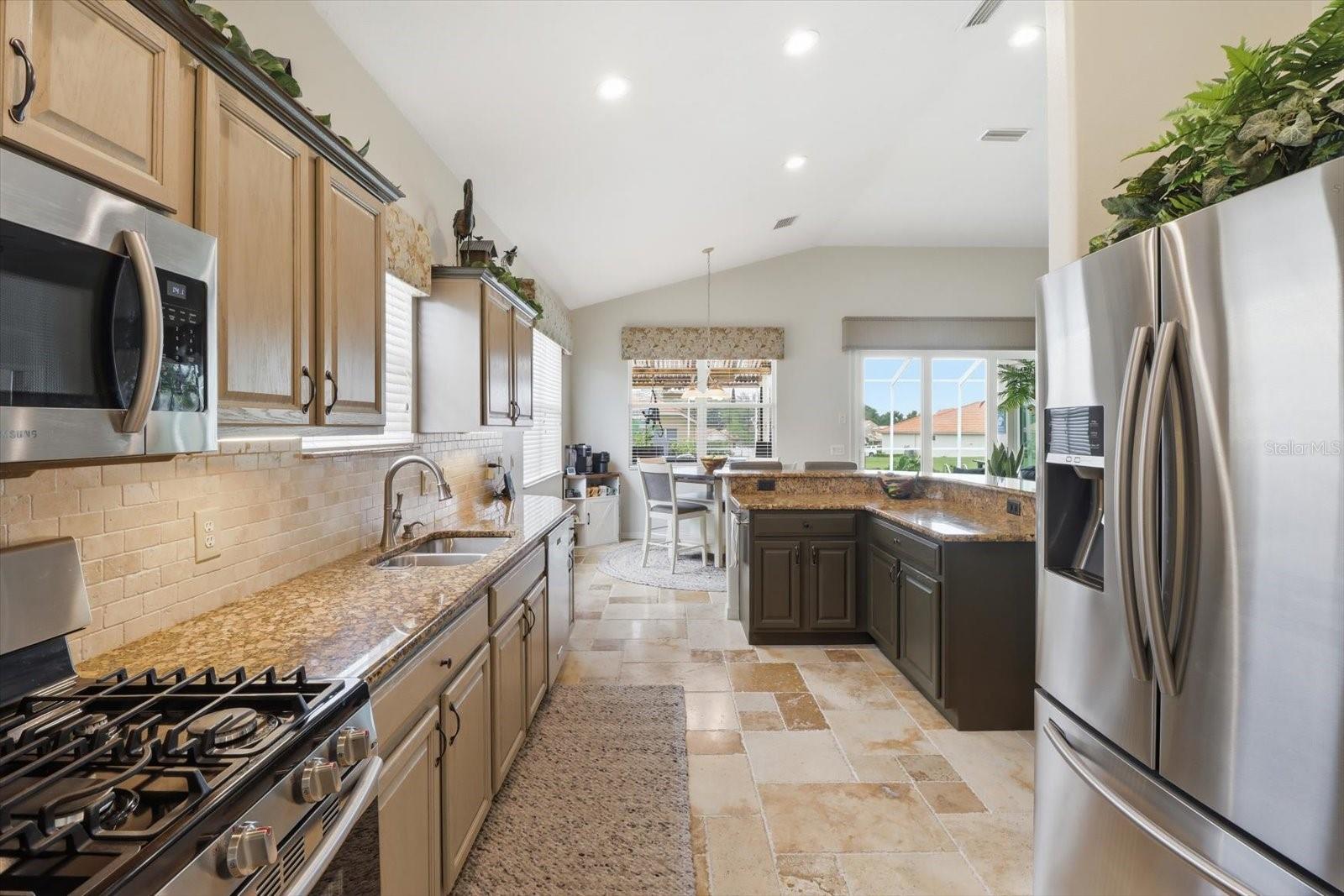 1096 W Diamond Shore Loop Property Photo 16