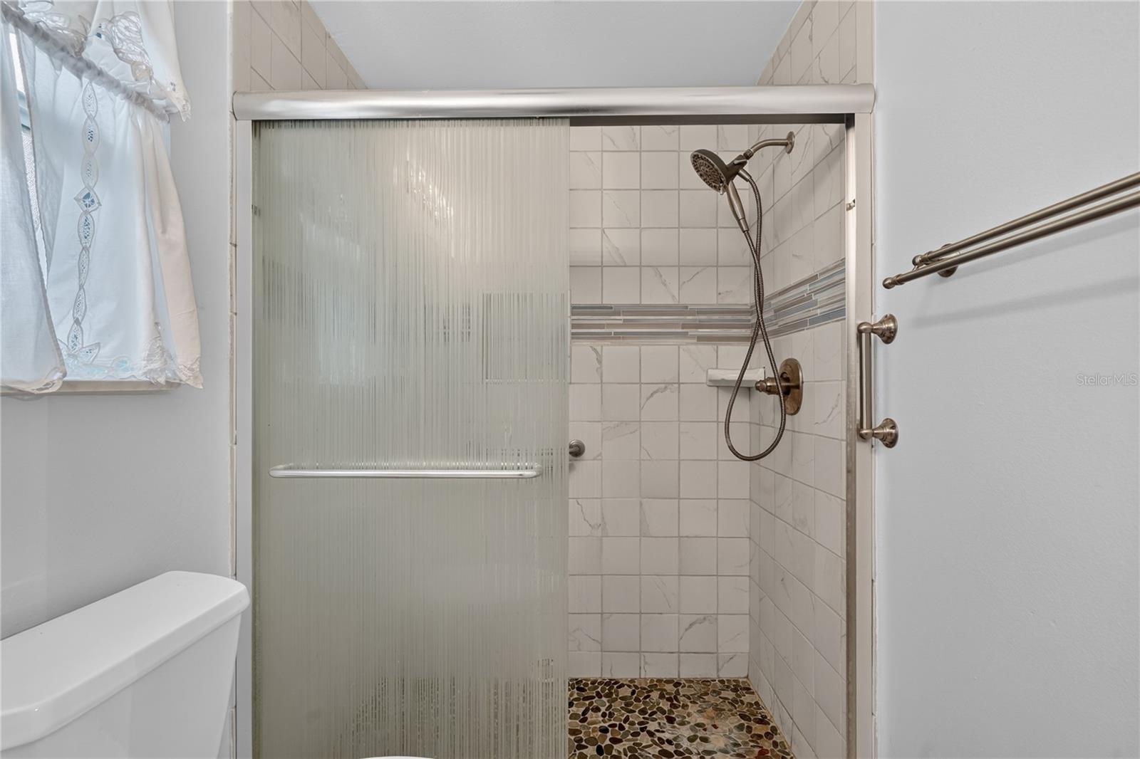 89 Almond Rd Property Photo 11