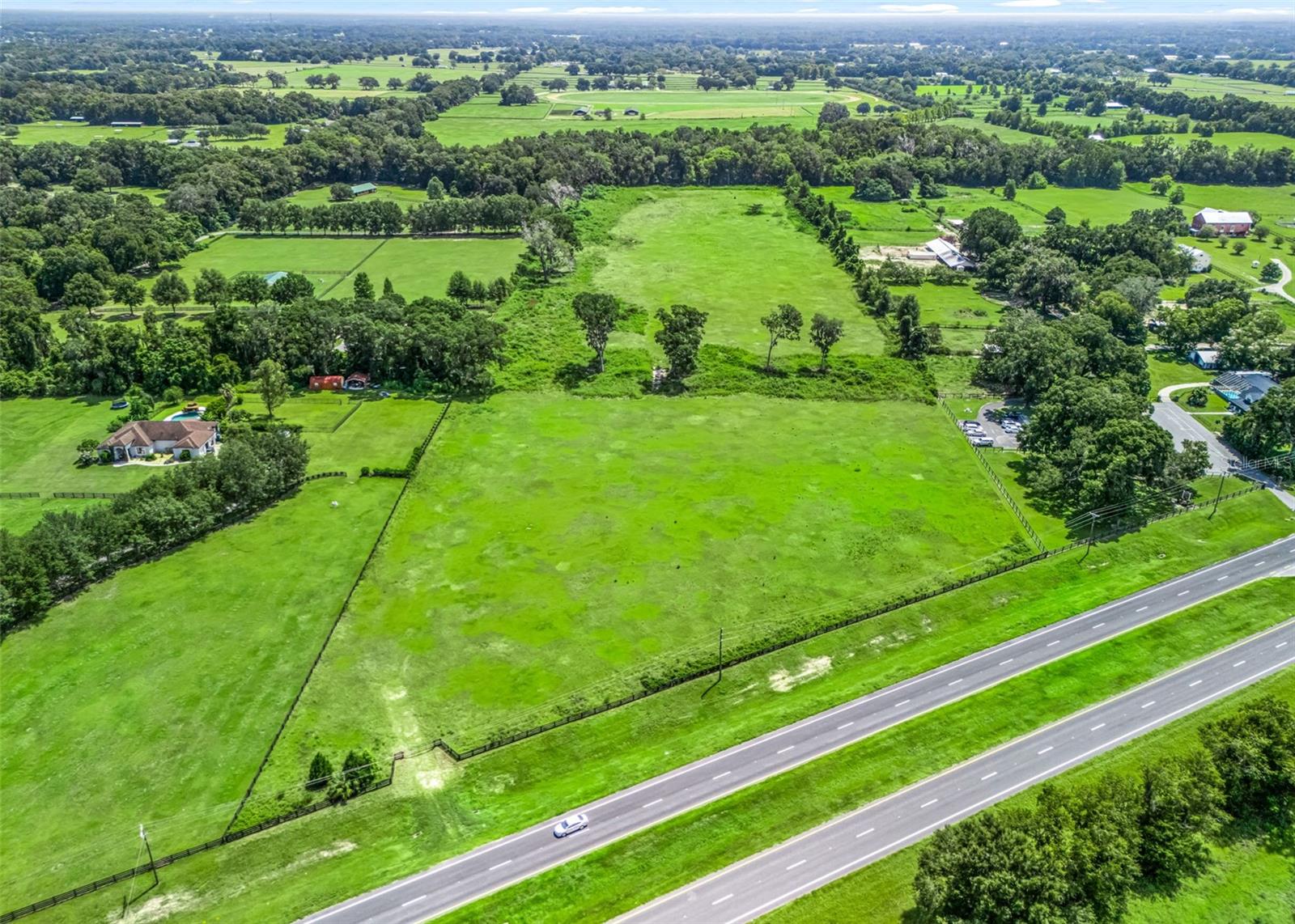 N Hwy 441 Property Photo 4
