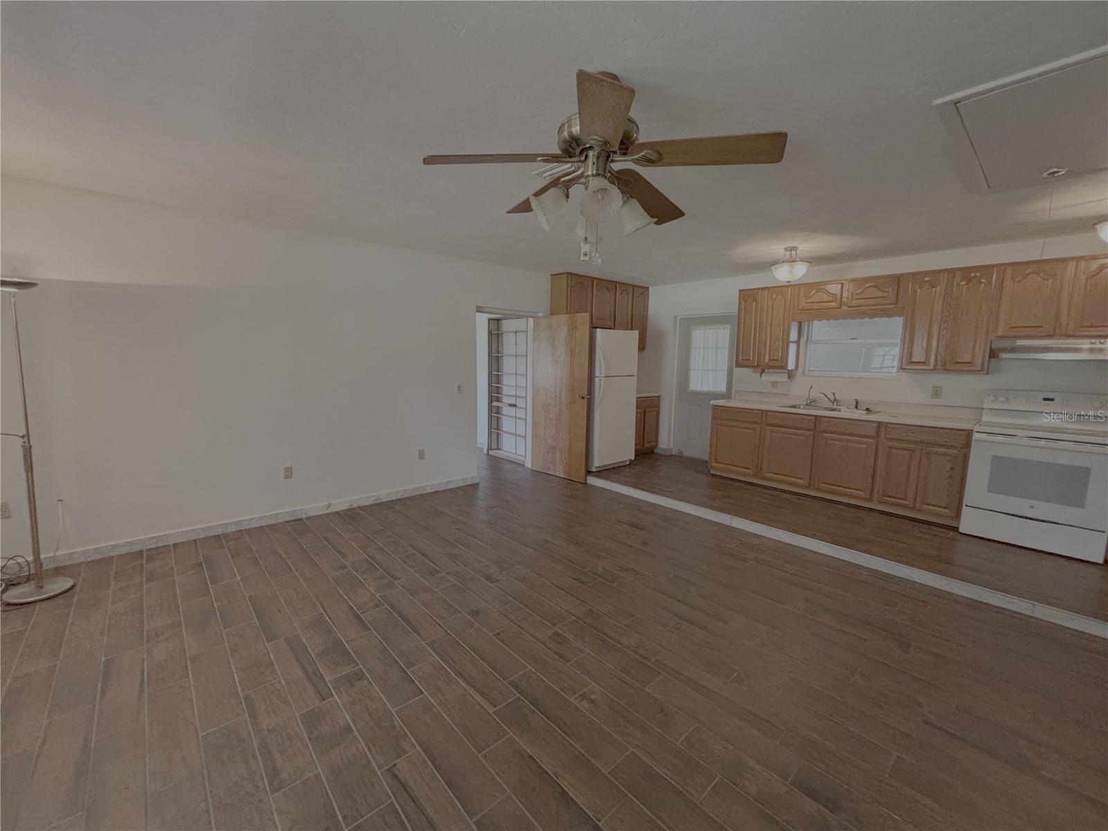 6350 Ne 86 Ave Property Photo 5