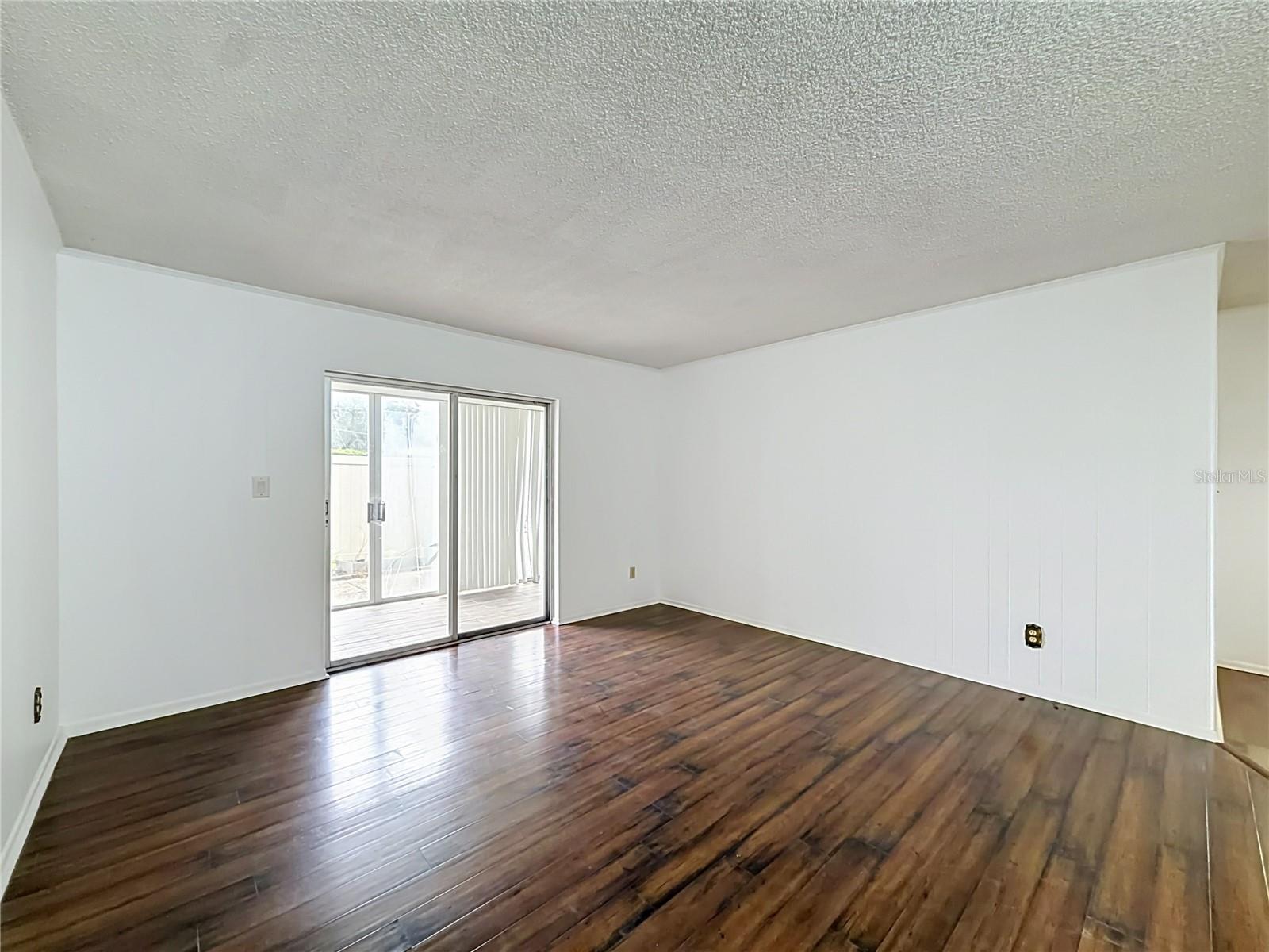 2837 Ne 3rd St #103 Property Photo 10