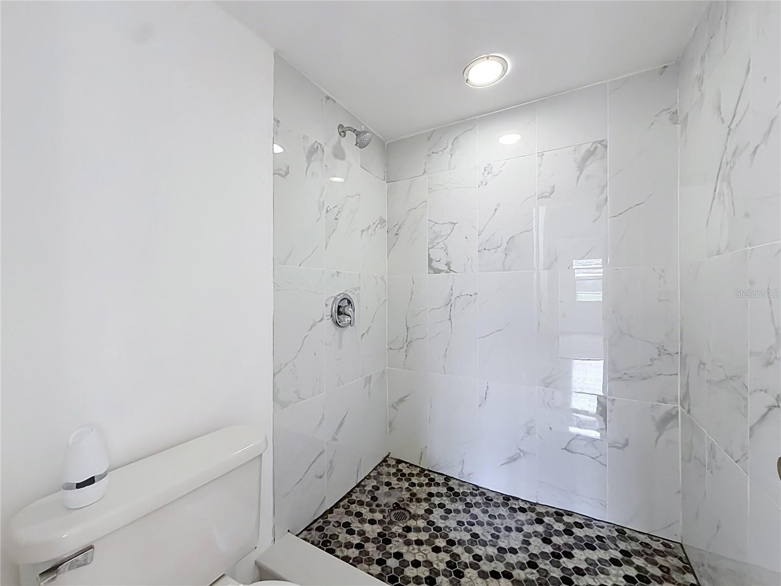 2837 Ne 3rd St #103 Property Photo 27