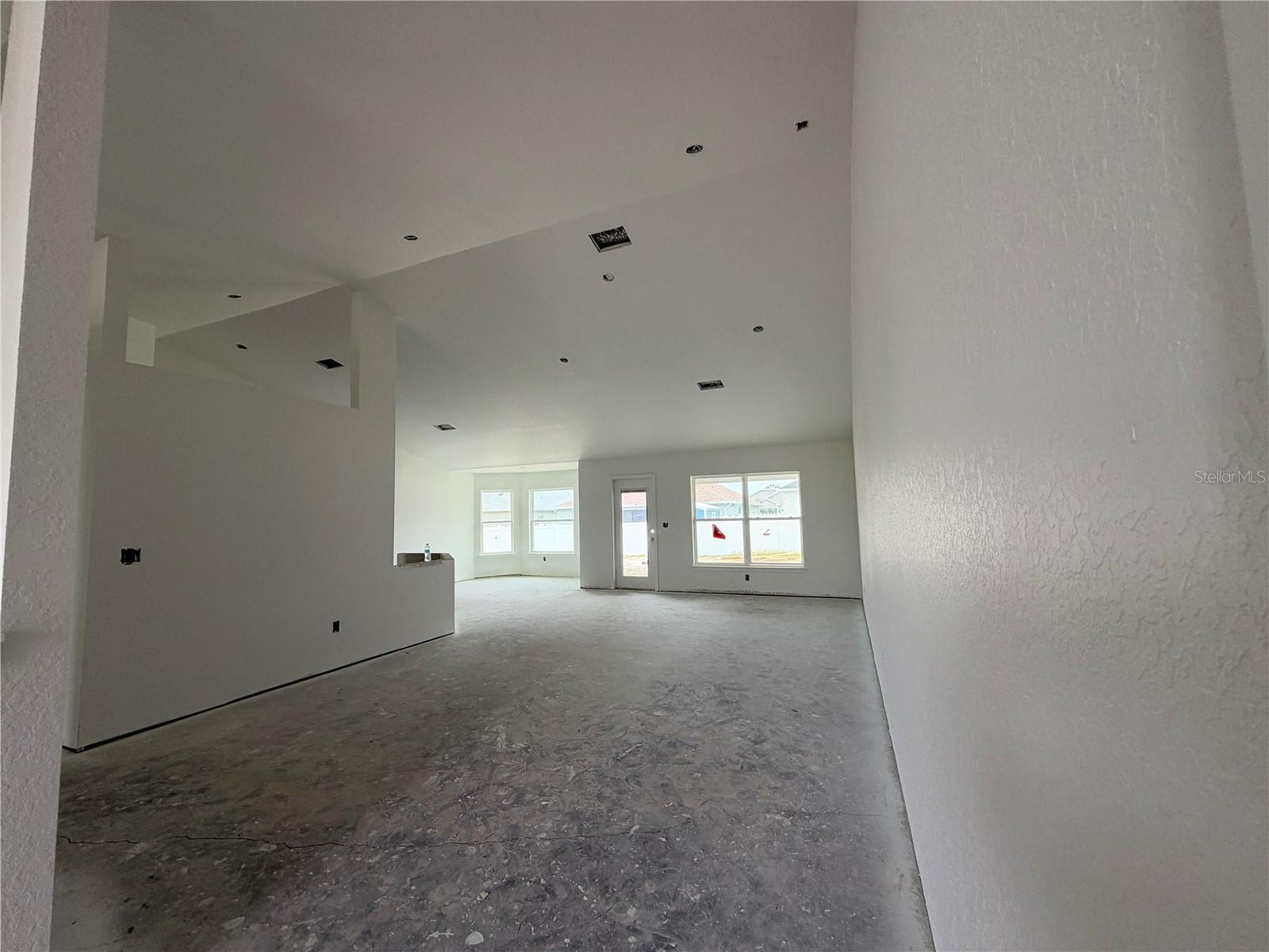 12601 Ne 48th St Property Photo 5