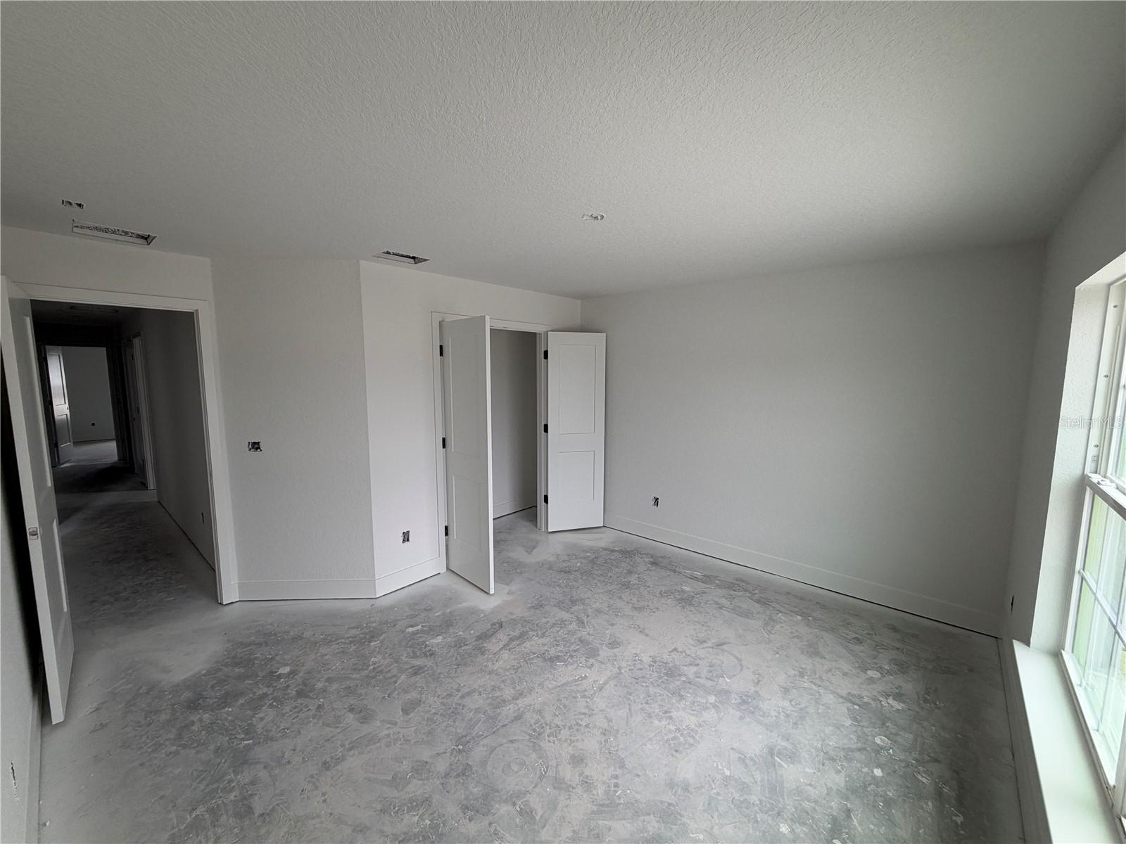 12601 Ne 48th St Property Photo 6