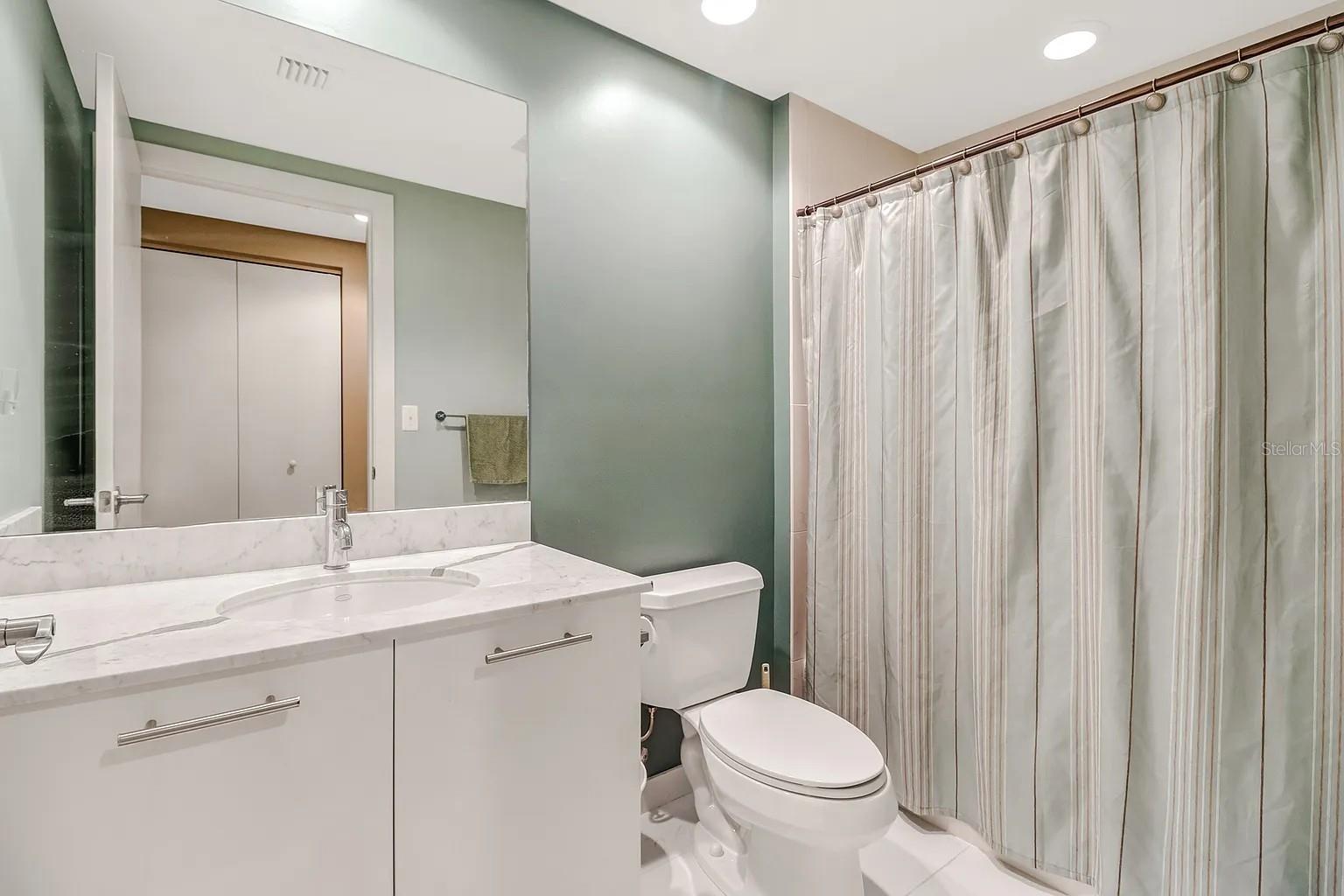 3000 Oasis Grand Blvd #1002 Property Photo 18