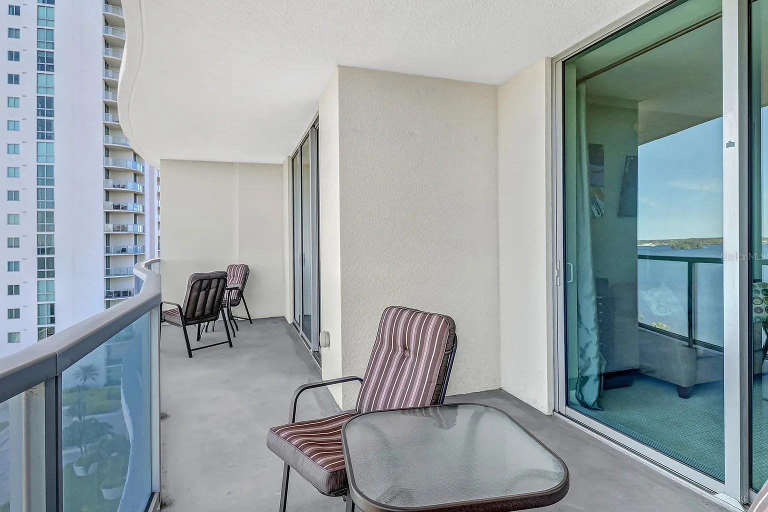 3000 Oasis Grand Blvd #1002 Property Photo 28