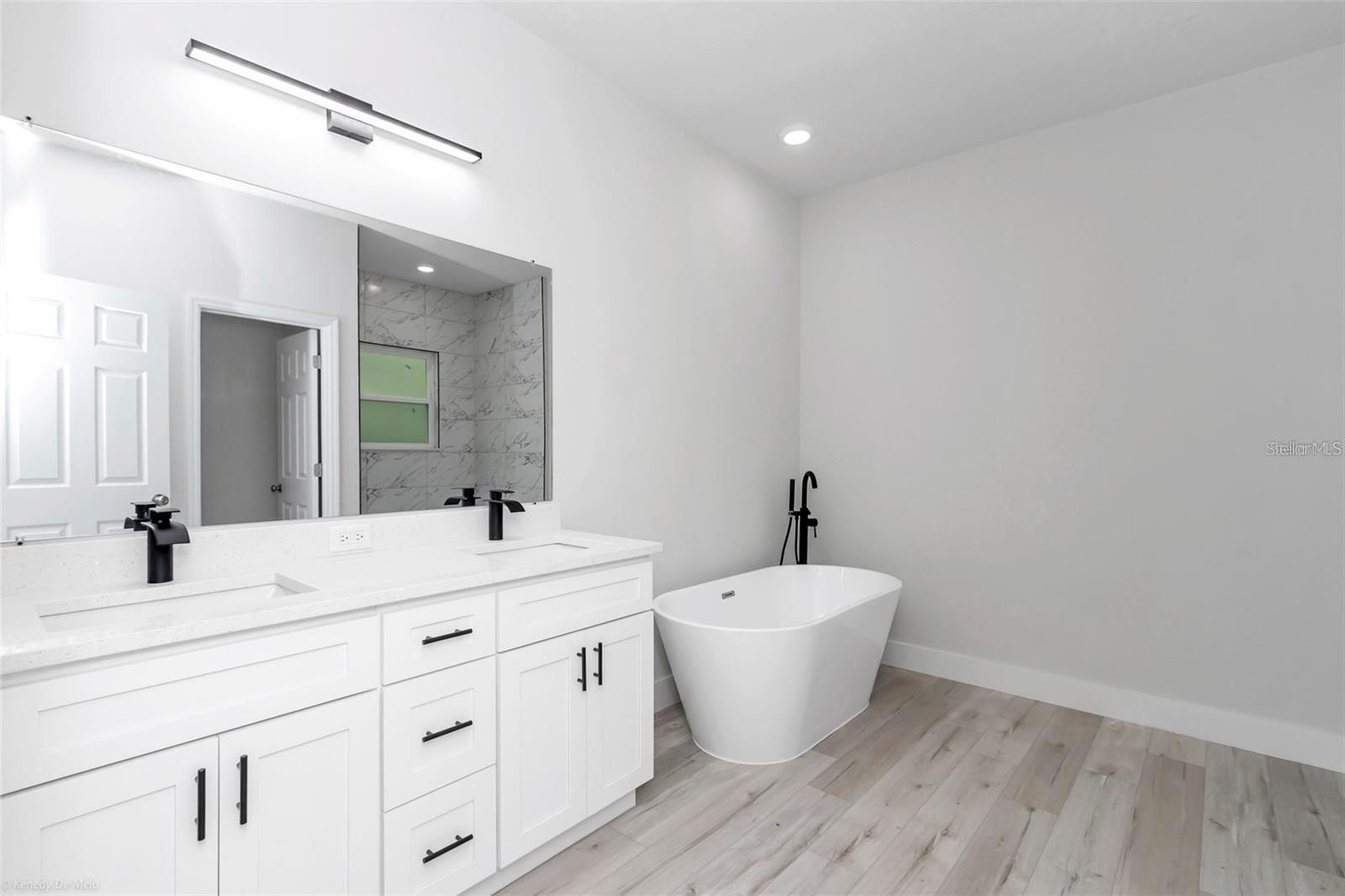 3398 Sw 165th Loop Property Photo 4
