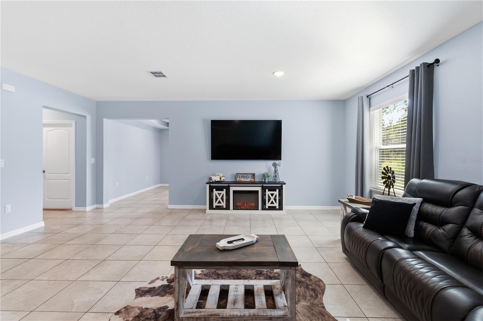 14557 Cedarwood Ave Property Photo 12
