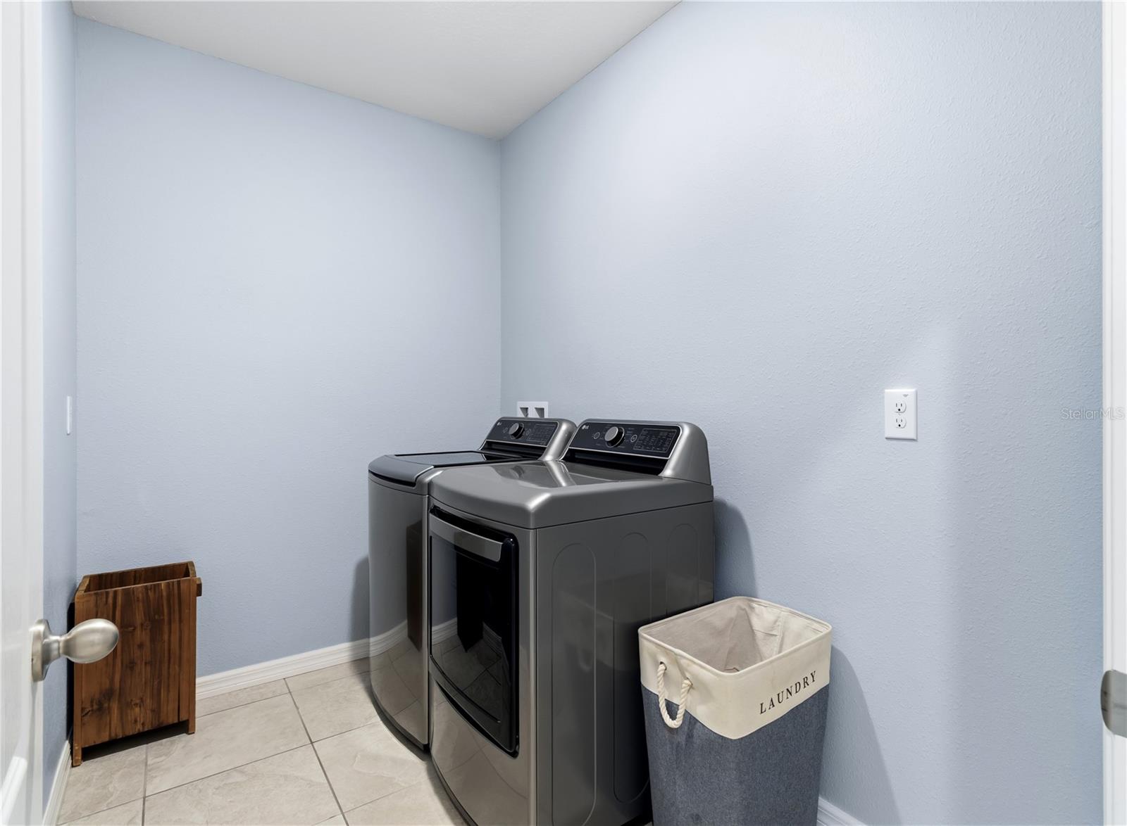 14557 Cedarwood Ave Property Photo 39