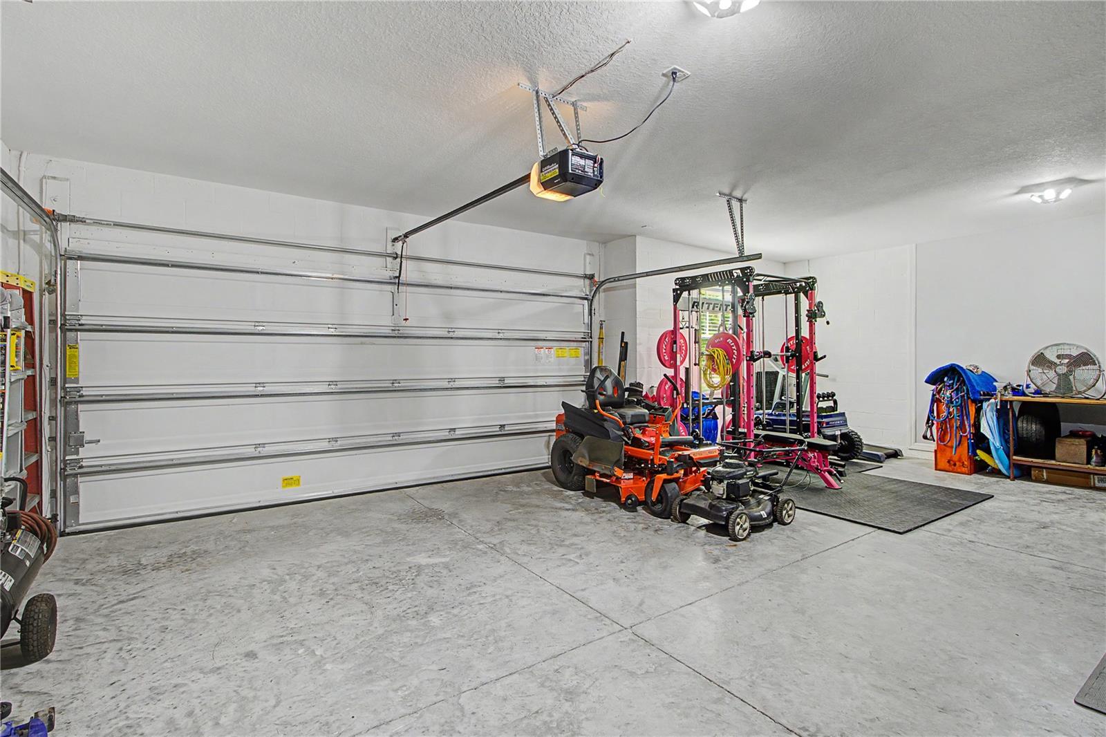 14557 Cedarwood Ave Property Photo 45