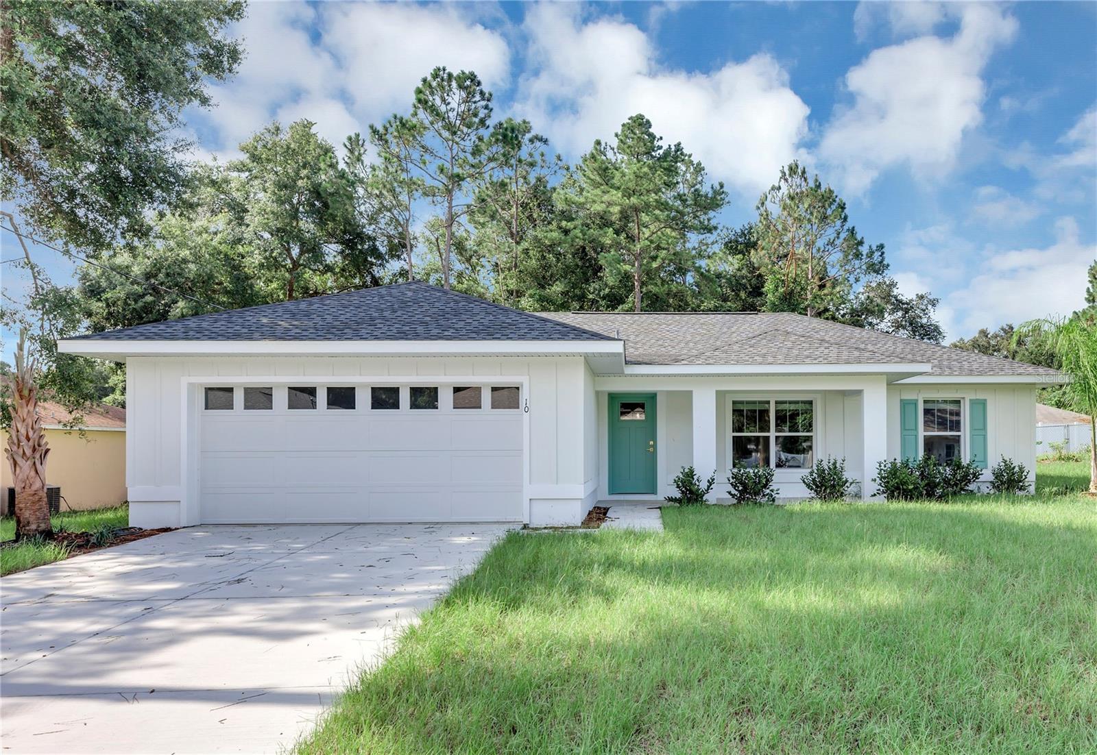 22 WALNUT CRSE Property Photo 1