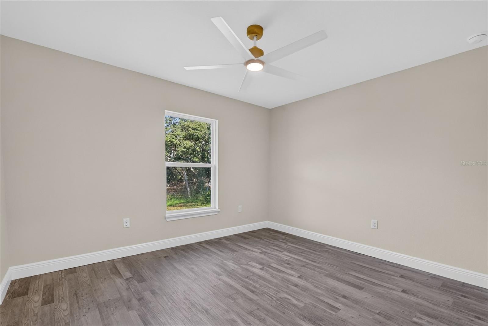 22 Walnut Crse Property Photo 5