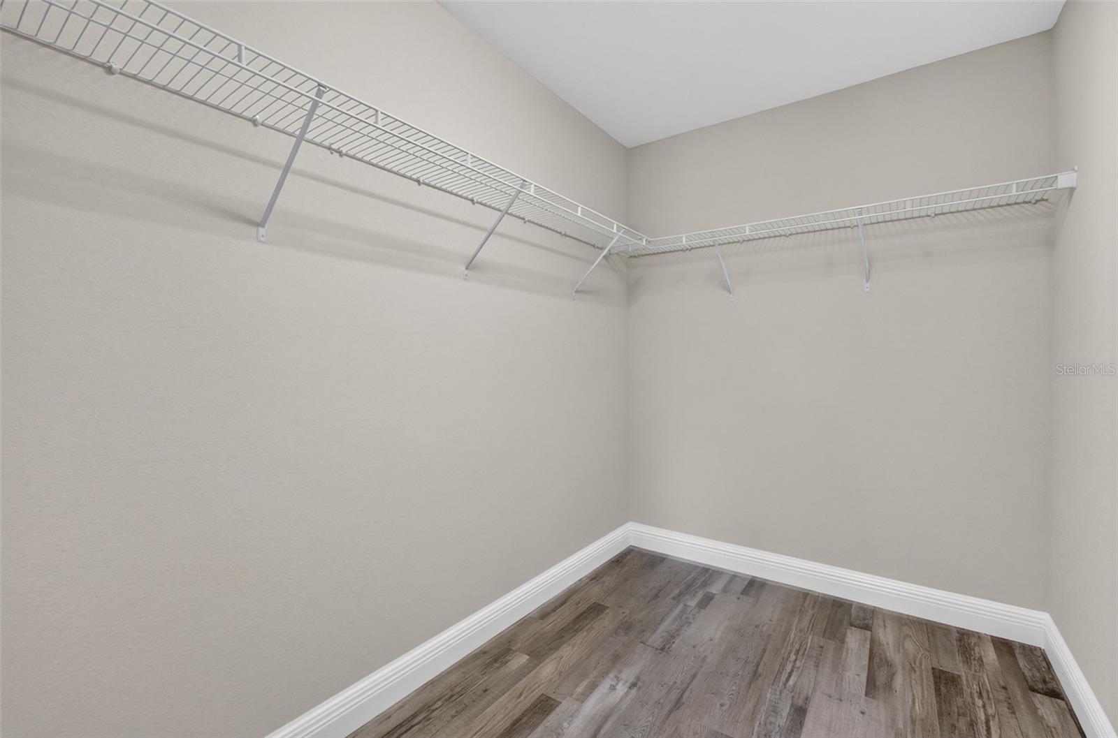 22 Walnut Crse Property Photo 18