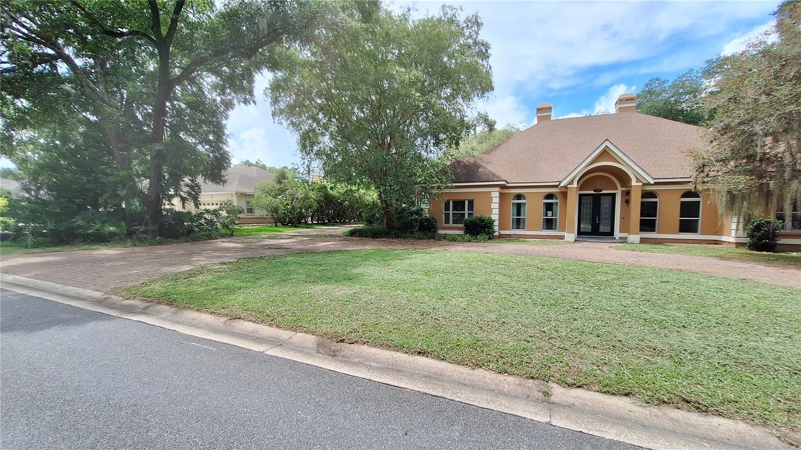 2210 Se Laurel Run Dr Property Photo 2