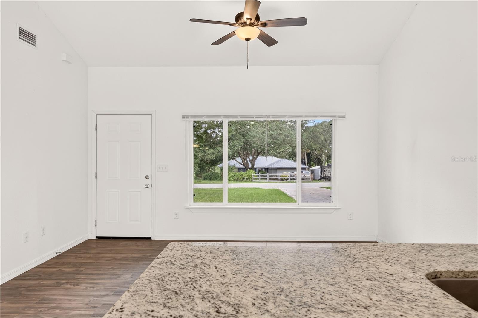 6255 Se 165th Ct Property Photo 10