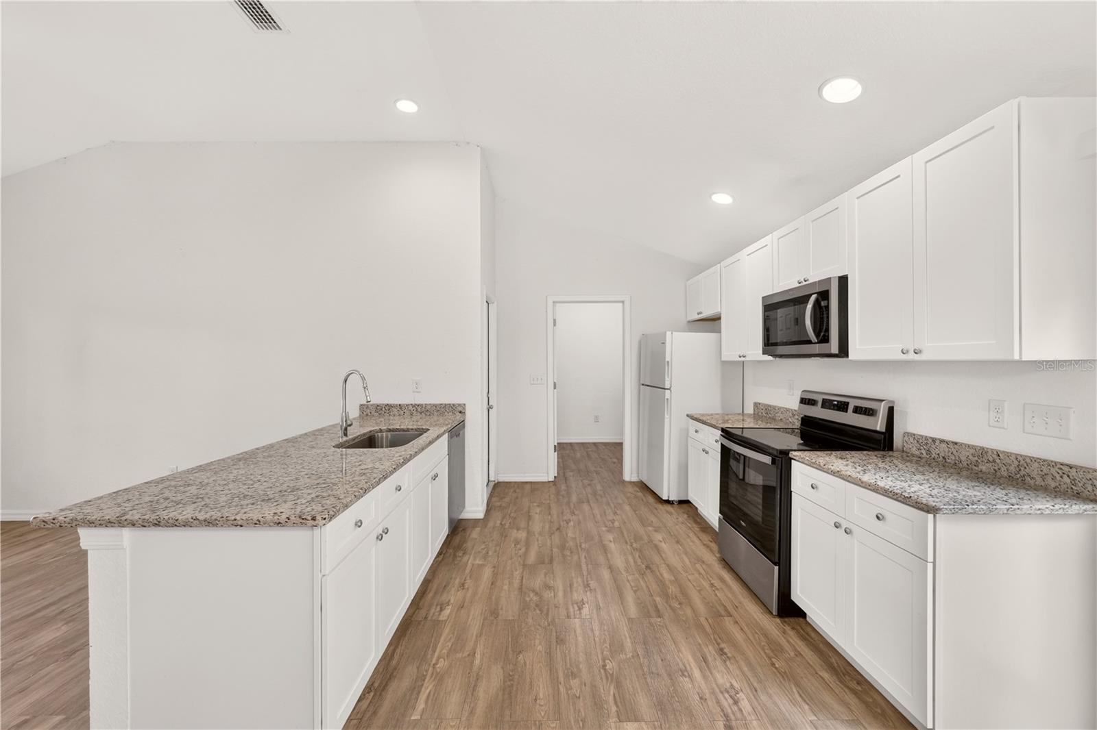 6255 Se 165th Ct Property Photo 15