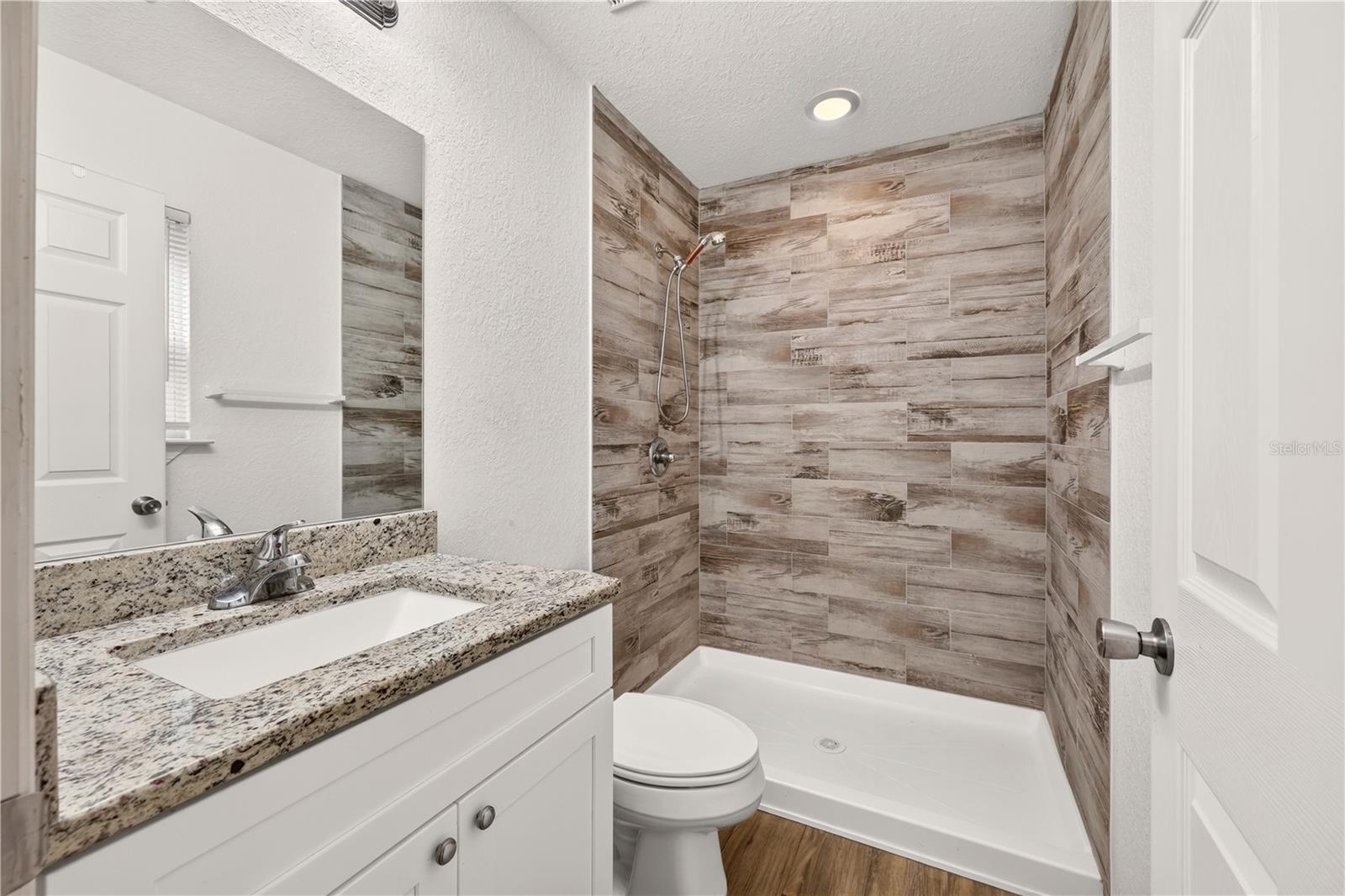 6255 Se 165th Ct Property Photo 29