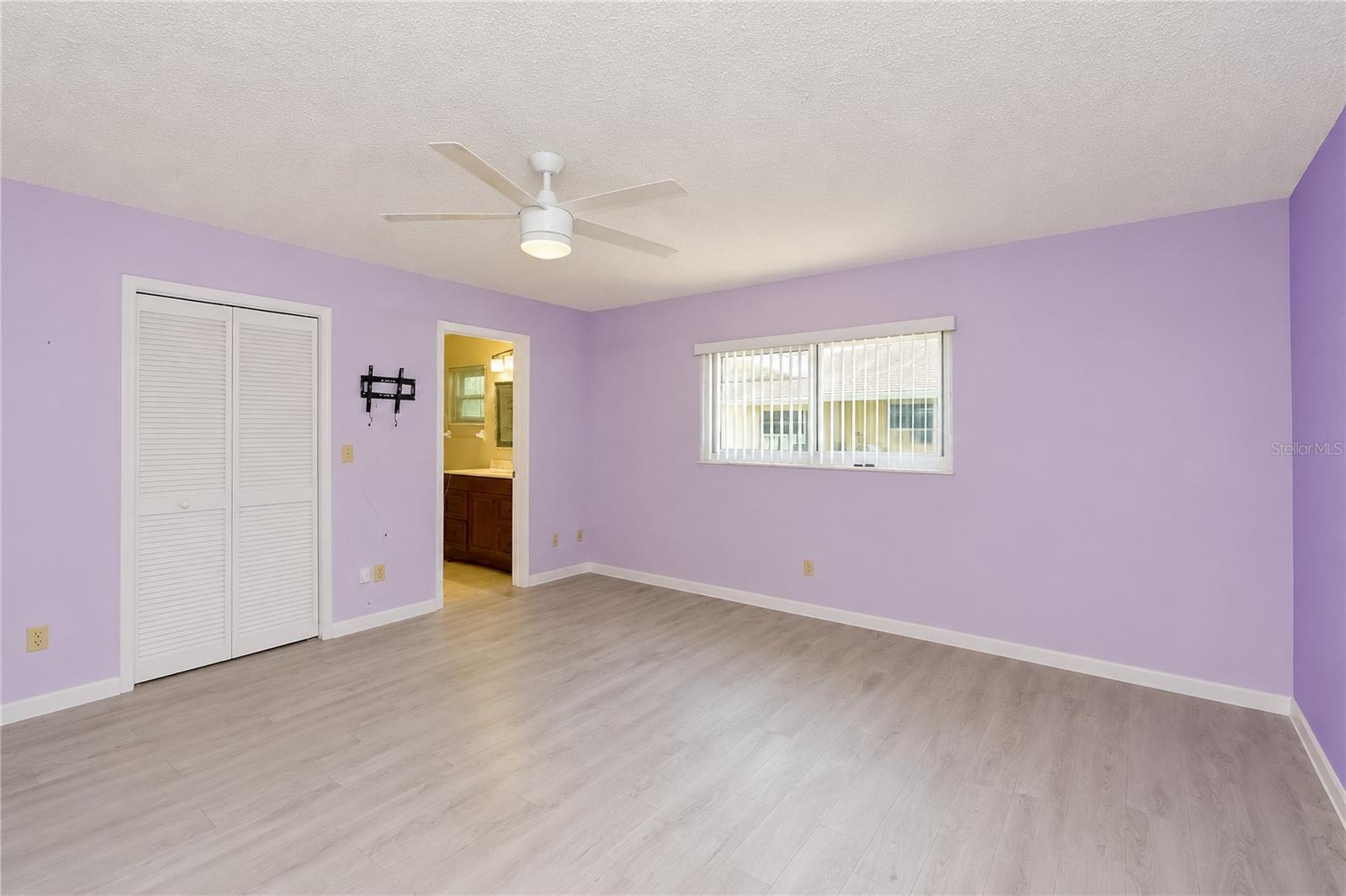 8702 Sw 94th St #e Property Photo 12