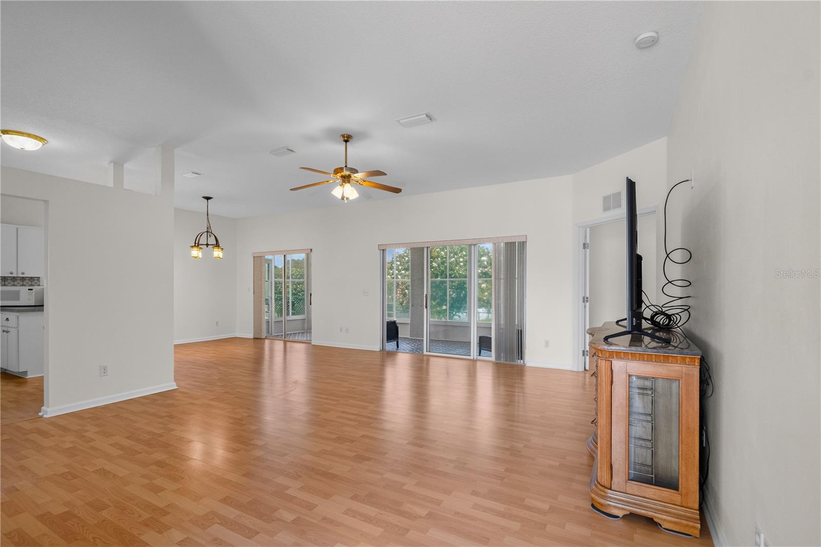 1901 Nw 50th Cir Property Photo 2