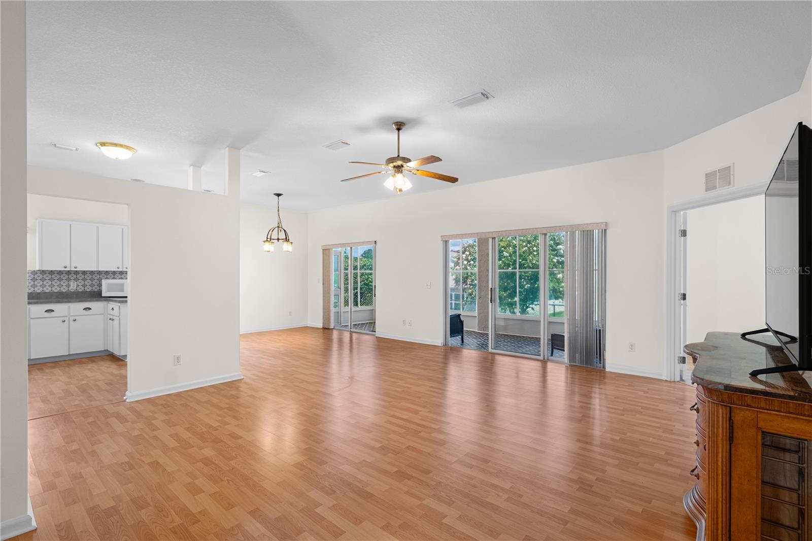 1901 Nw 50th Cir Property Photo 4