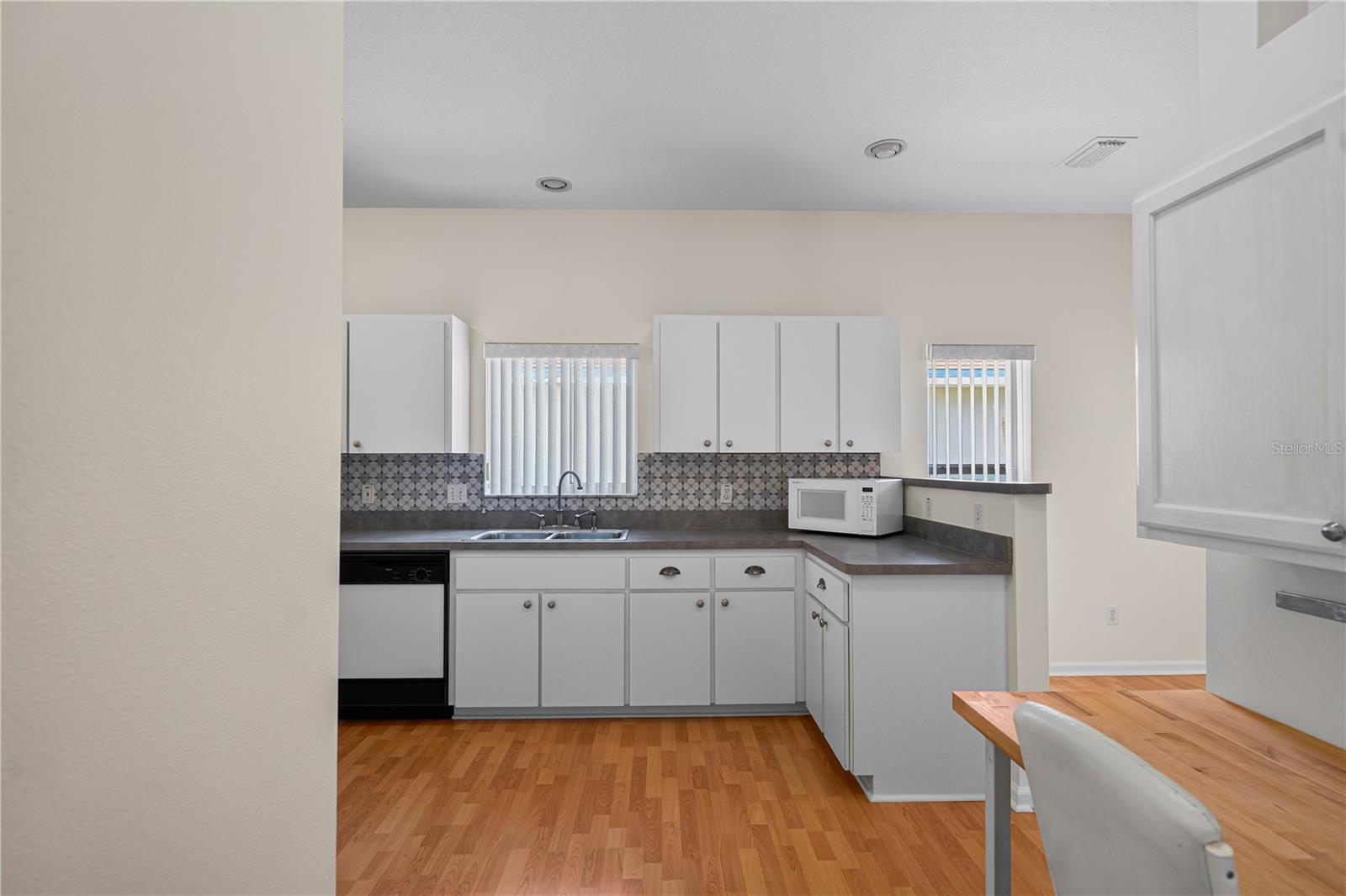 1901 Nw 50th Cir Property Photo 9