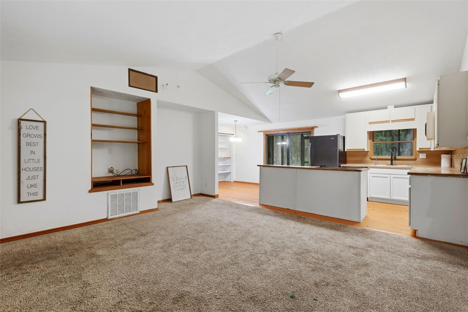 5581 Ne 157th Ter Property Photo 10