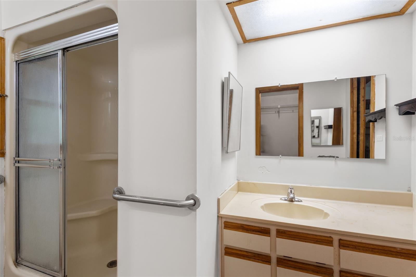 5581 Ne 157th Ter Property Photo 24