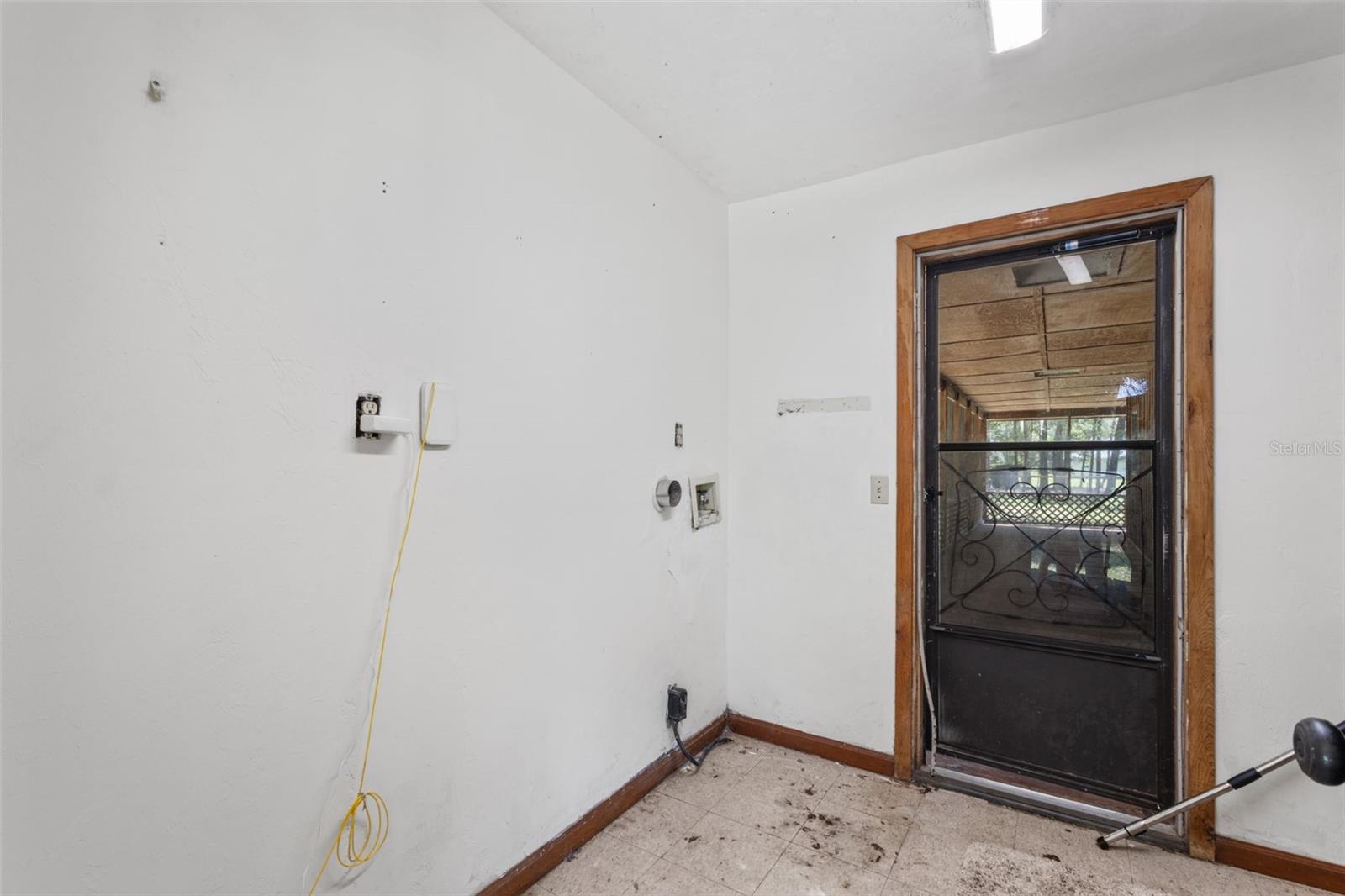 5581 Ne 157th Ter Property Photo 26