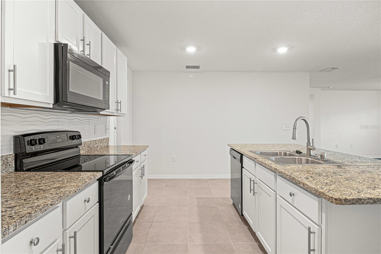 8687 Sw 49th Ter Property Photo 11