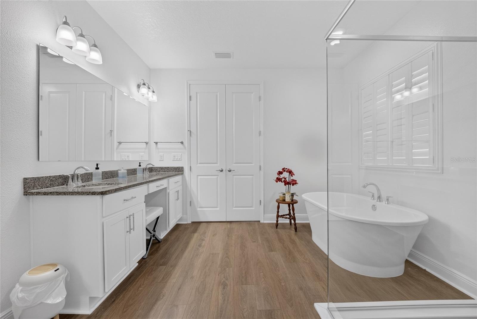 12377 Nw 157th Ter Property Photo 11