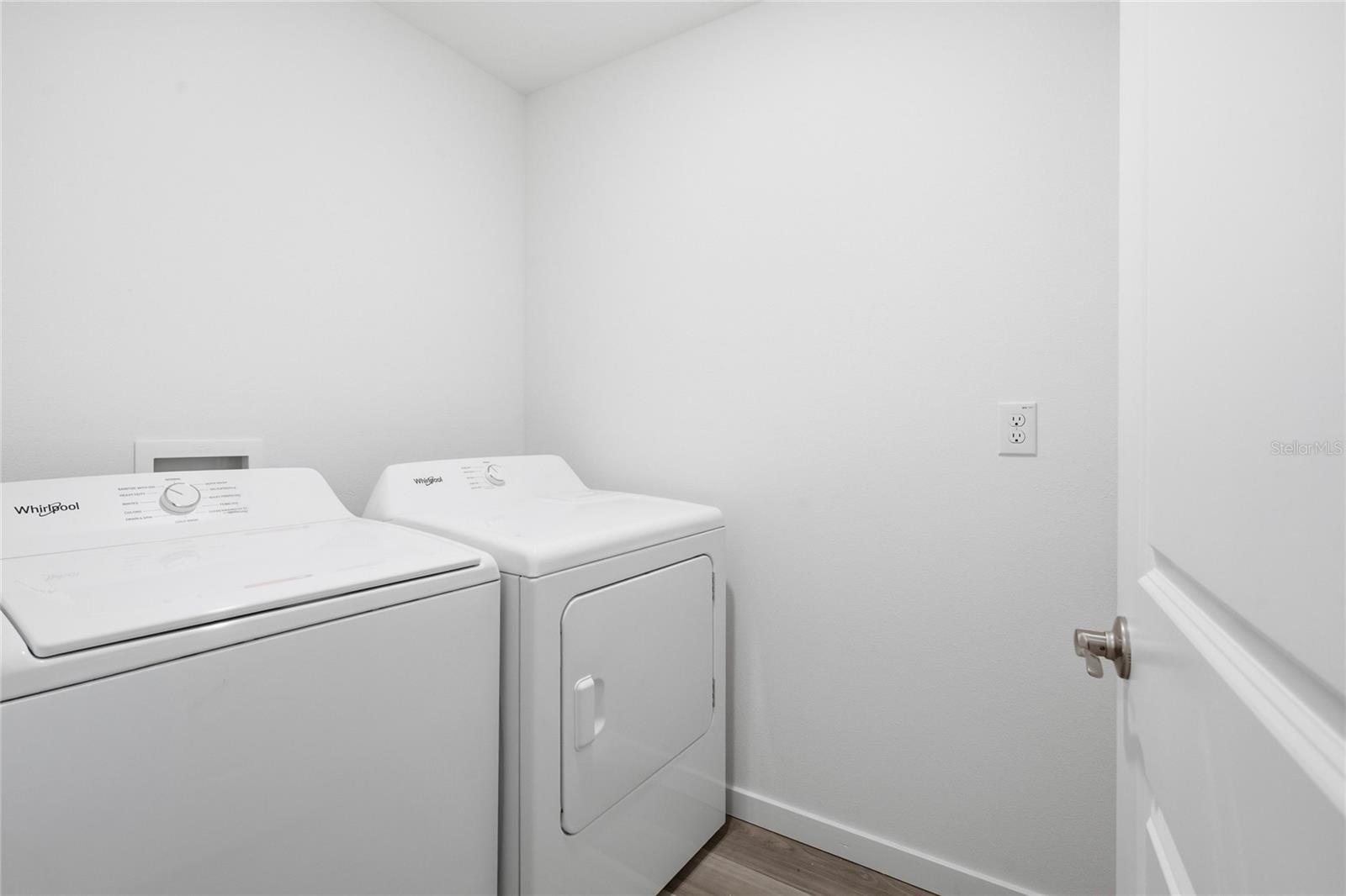 3059 Ne 20th Ter Property Photo 4