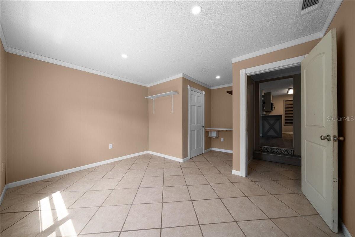 2830 Se 6th St Property Photo 14