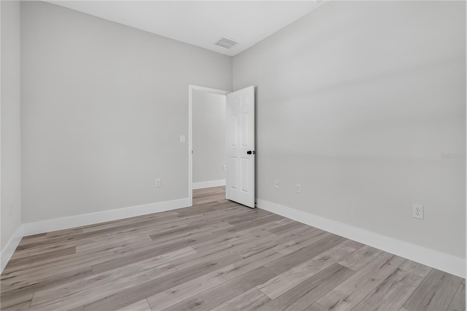 867 Cornelia Ave Se Property Photo 11