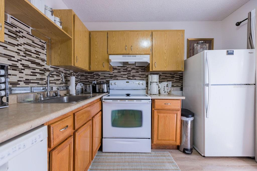 64 Pine Trak #104a Property Photo 6