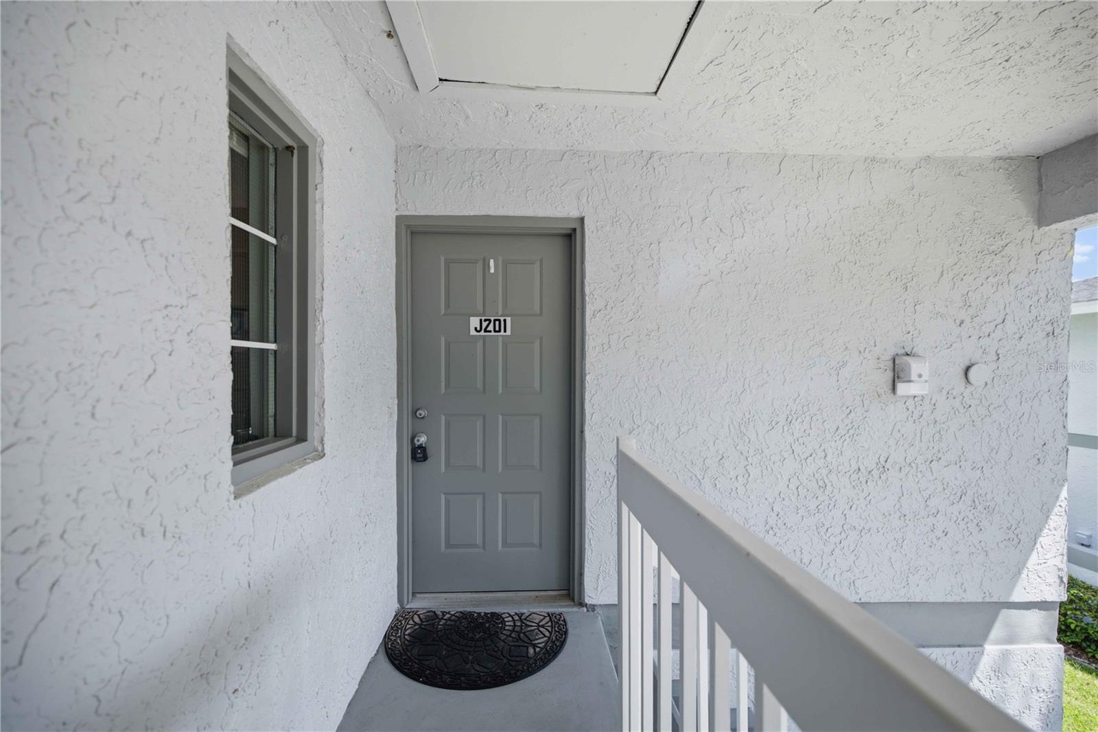 571 Midway Trak #j201 Property Photo 2