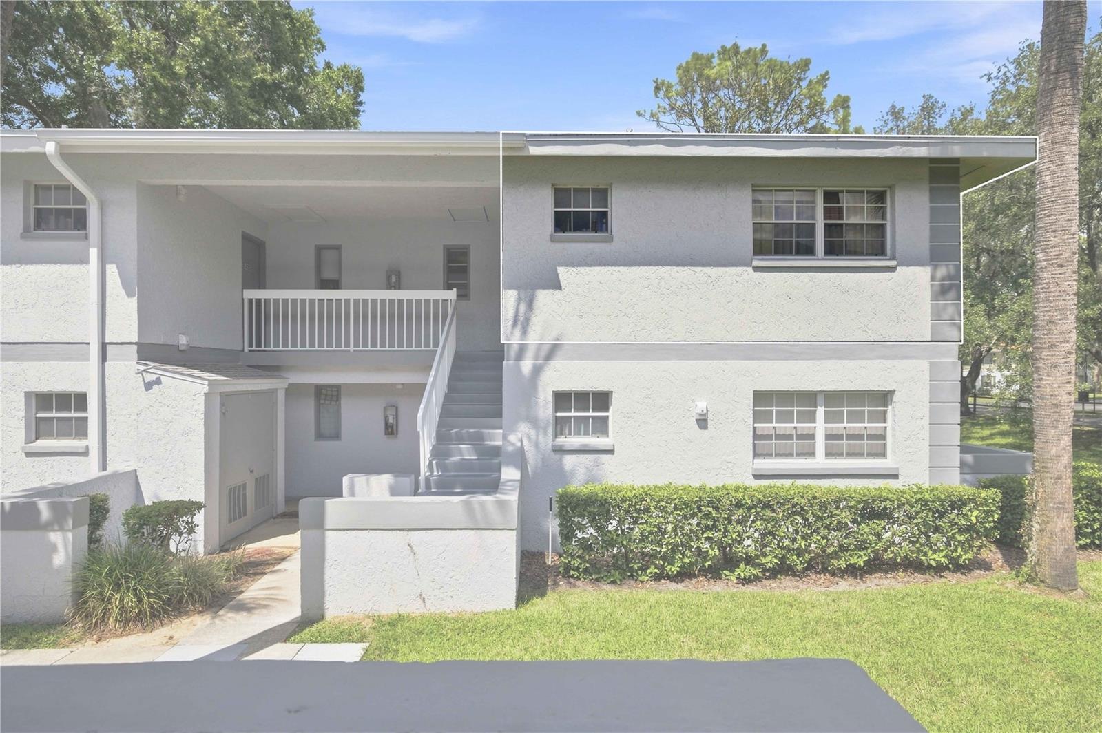 571 Midway Trak #j201 Property Photo 4