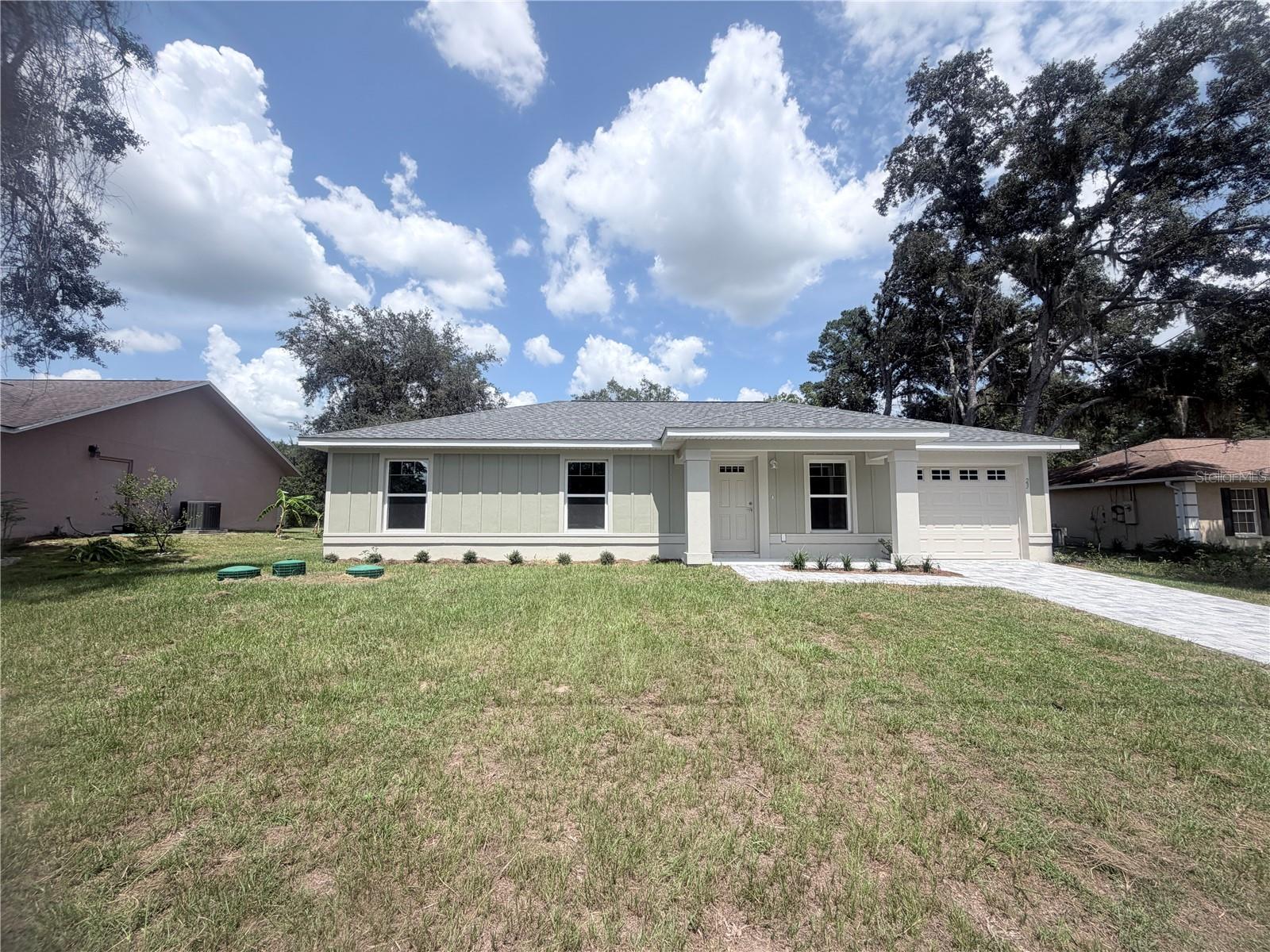 23 Oak Circle Property Photo 2