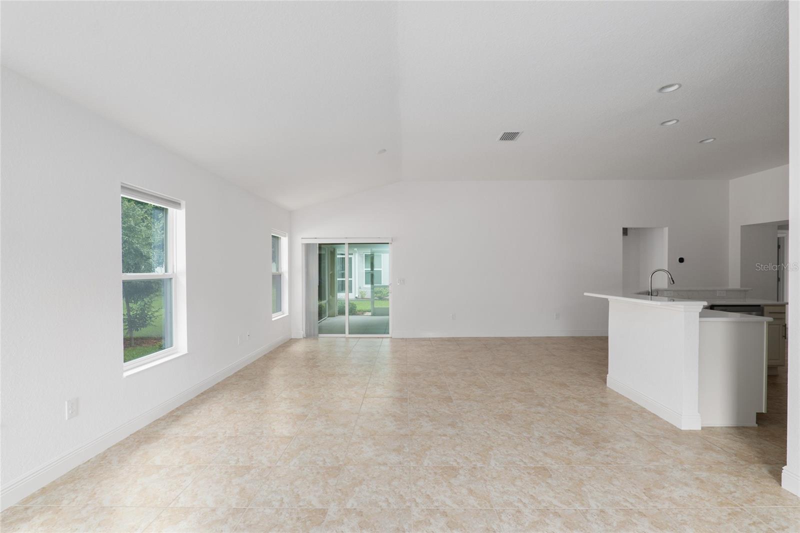 10397 Silver Maple Ave Property Photo 5