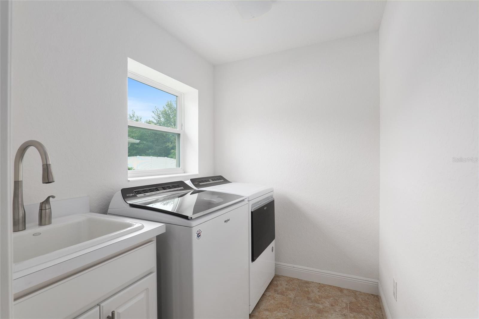 10397 Silver Maple Ave Property Photo 12