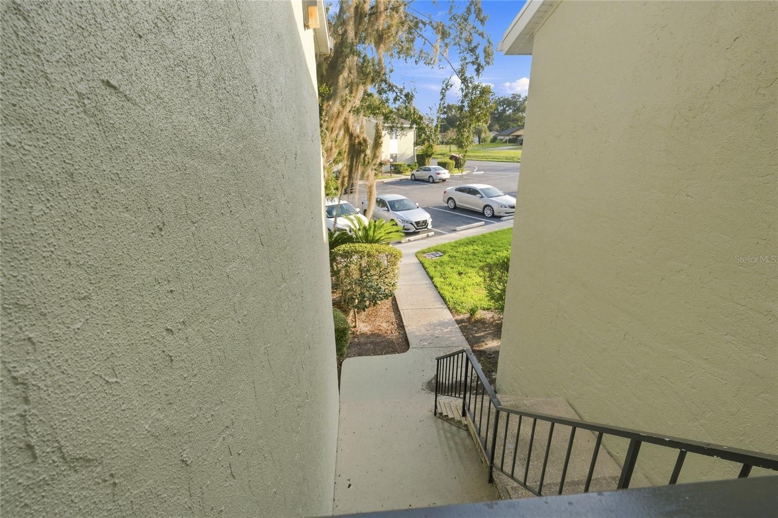 570 Bahia Cir #b Property Photo 3