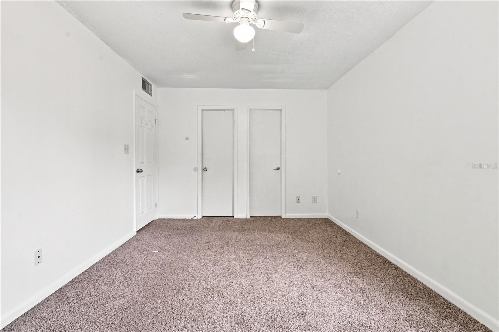 570 Bahia Cir #b Property Photo 5