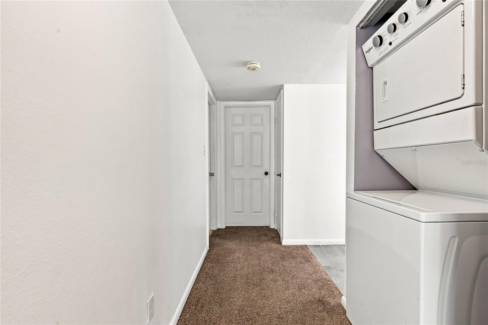 570 Bahia Cir #b Property Photo 19