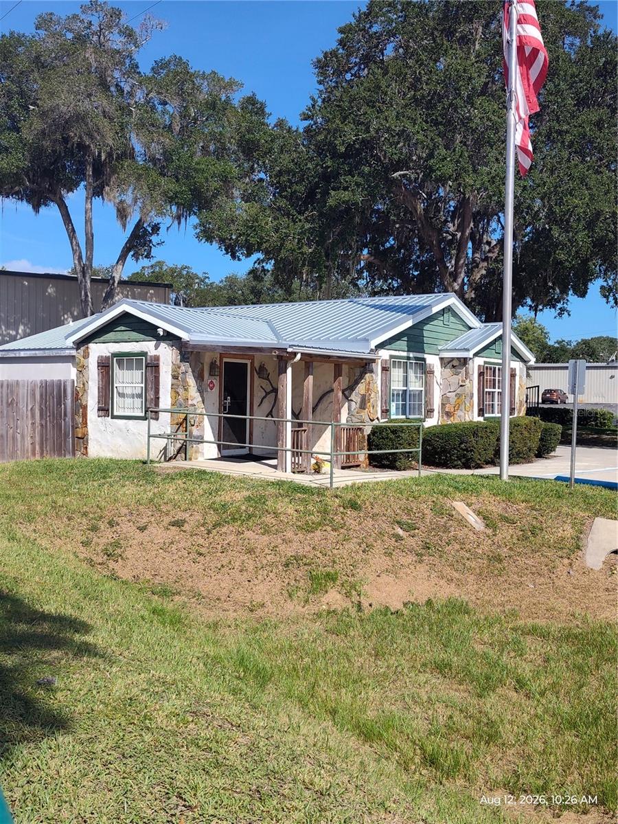 320 HWY 441 Property Photo 1